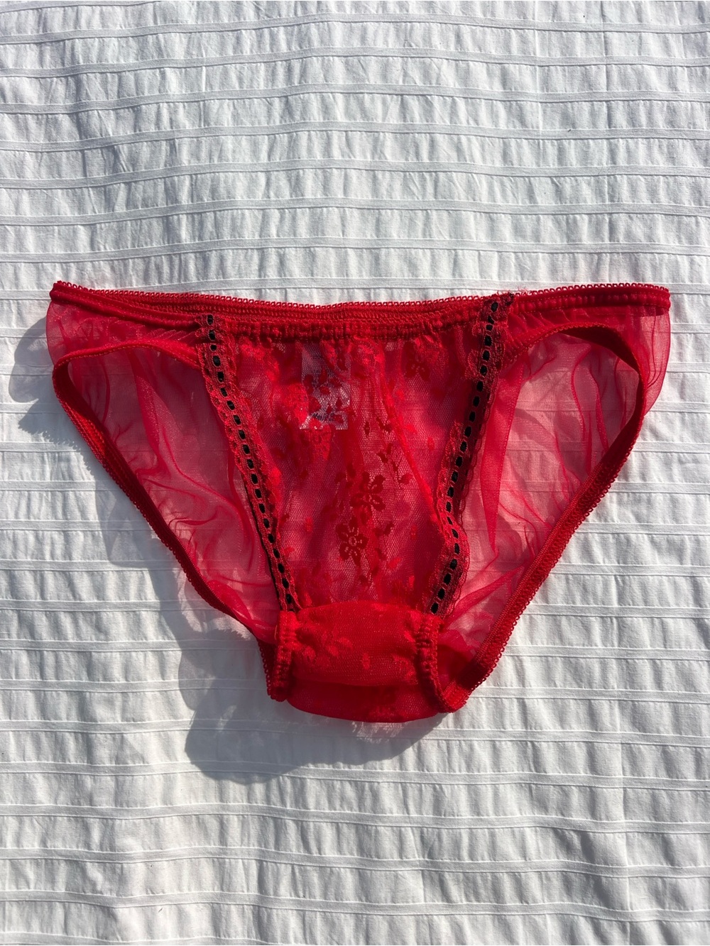 VTG 60s Movie Star Move Ease Red Nylon Sheer Panties, 6